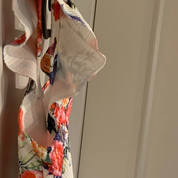 FLORAL TANK TOP - Picture 4 of 4